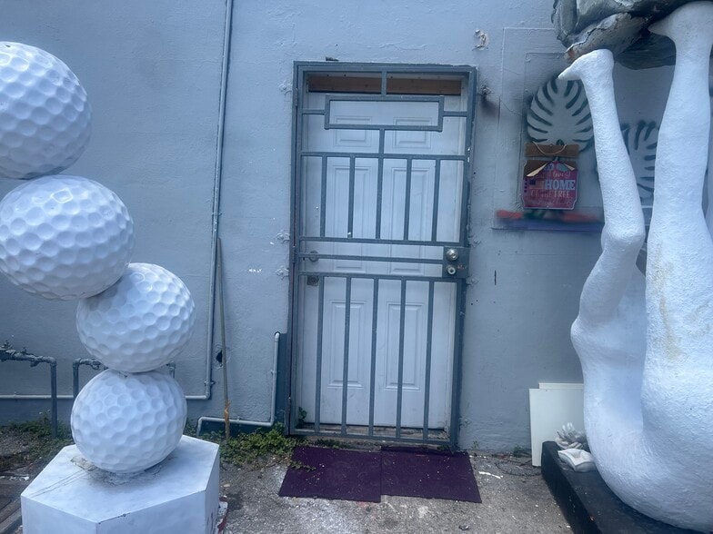 1325 E 10th Ave, Hialeah, FL for lease - Building Photo - Image 2 of 11