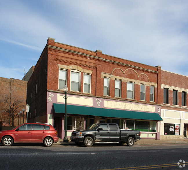 633 Broadway, Lorain, OH à vendre - Photo principale - Image 1 de 1