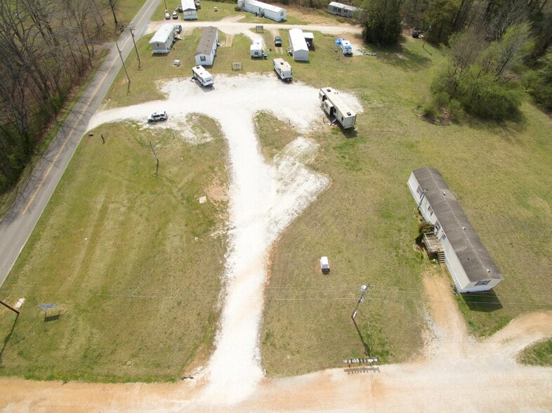 190 Nobles Rd, Paris, TN for sale - Primary Photo - Image 1 of 1