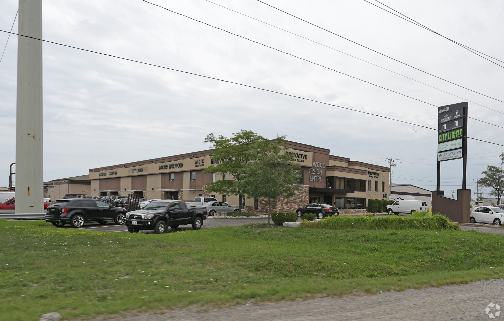 443 Eastchester Ave E, St Catharines, ON for sale Primary Photo- Image 1 of 1