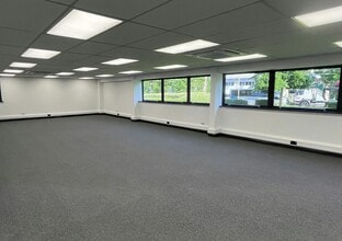 Marshall Rd, Swindon for lease Interior Photo- Image 2 of 2