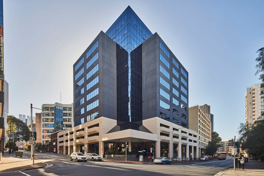 2 Wentworth St, Parramatta à louer - Photo du bâtiment - Image 2 de 6