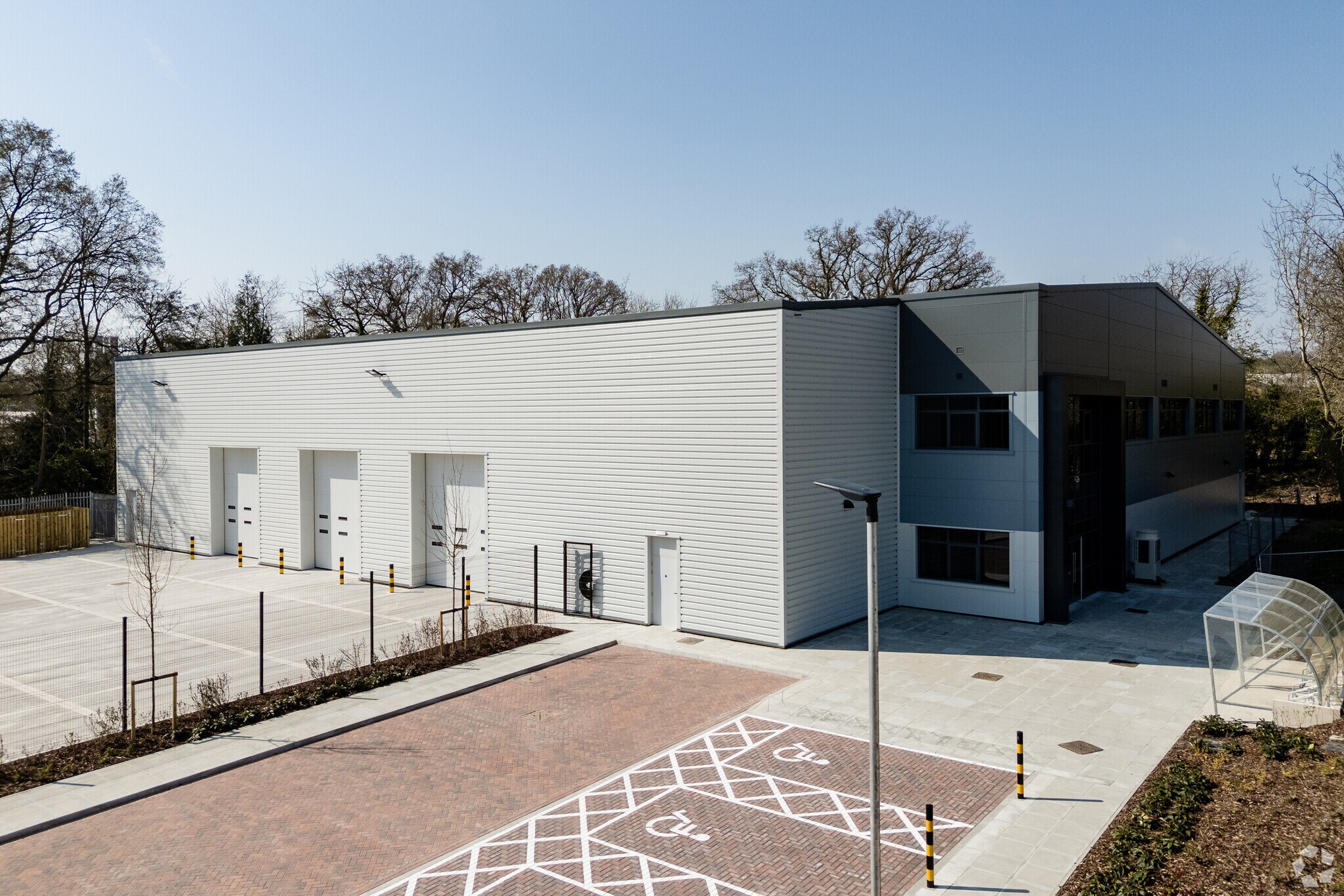 Wade Rd, Basingstoke for sale Primary Photo- Image 1 of 1