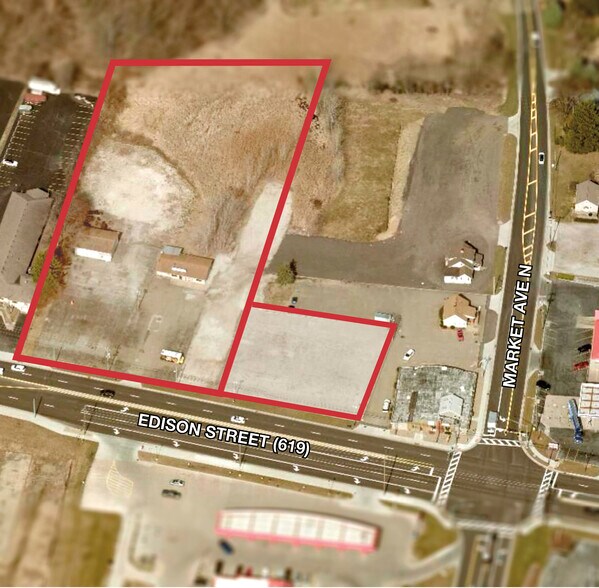 811 Edison St NW, Hartville, OH à vendre - Photo principale - Image 1 de 3