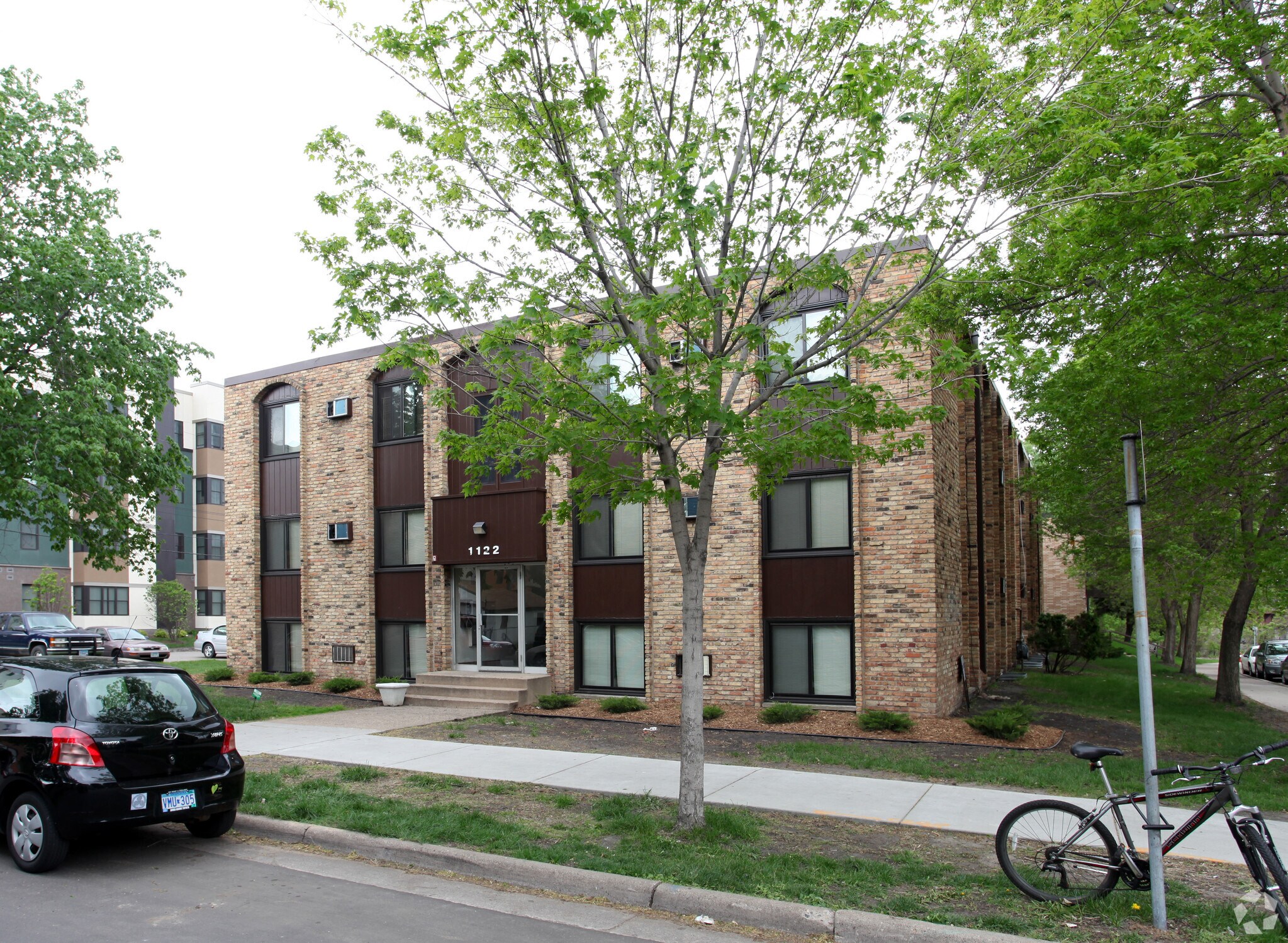 1122 Como Ave, Minneapolis, MN for sale Primary Photo- Image 1 of 1