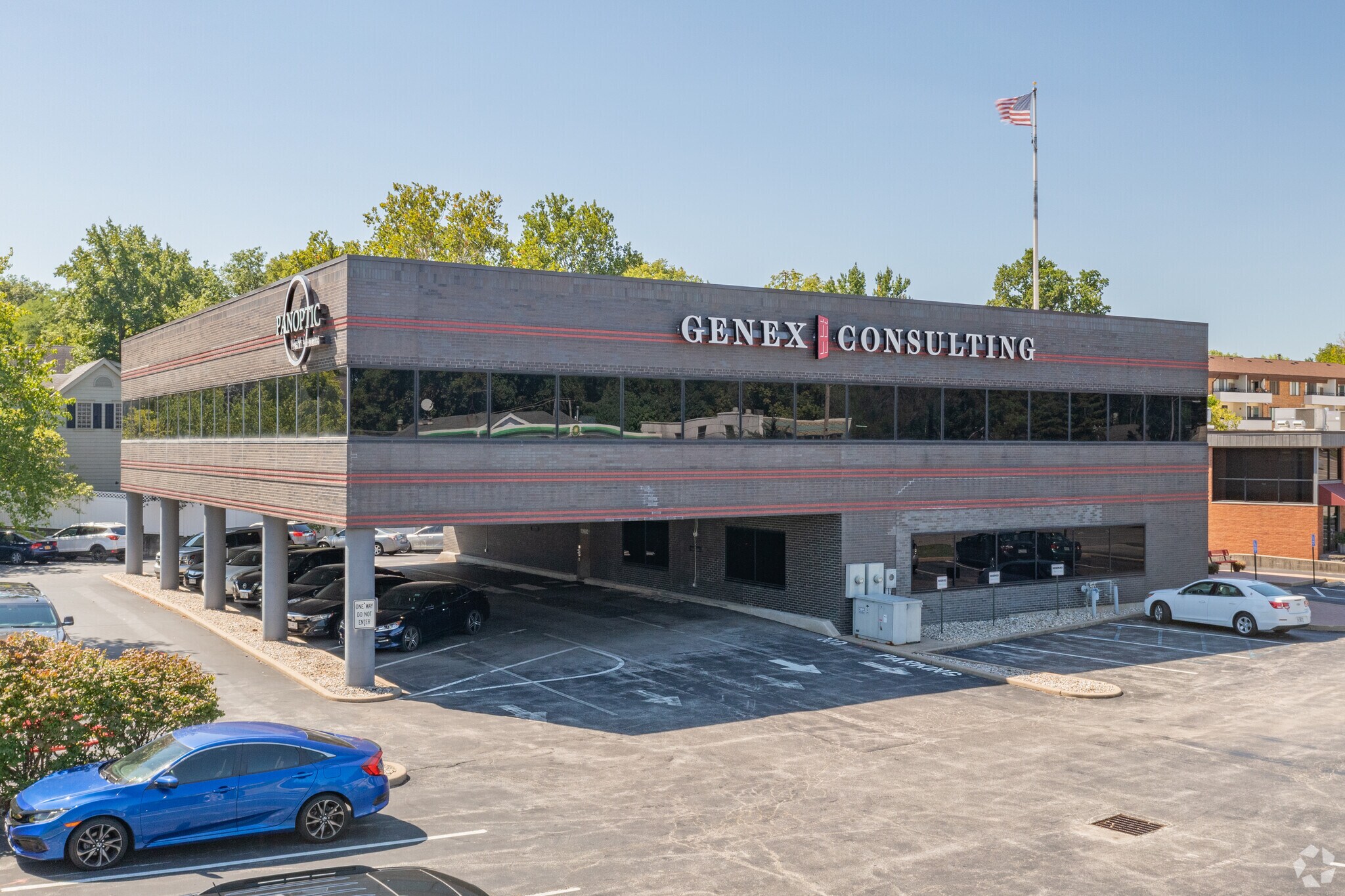 10900 Manchester Rd, Kirkwood, MO for lease Primary Photo- Image 1 of 6