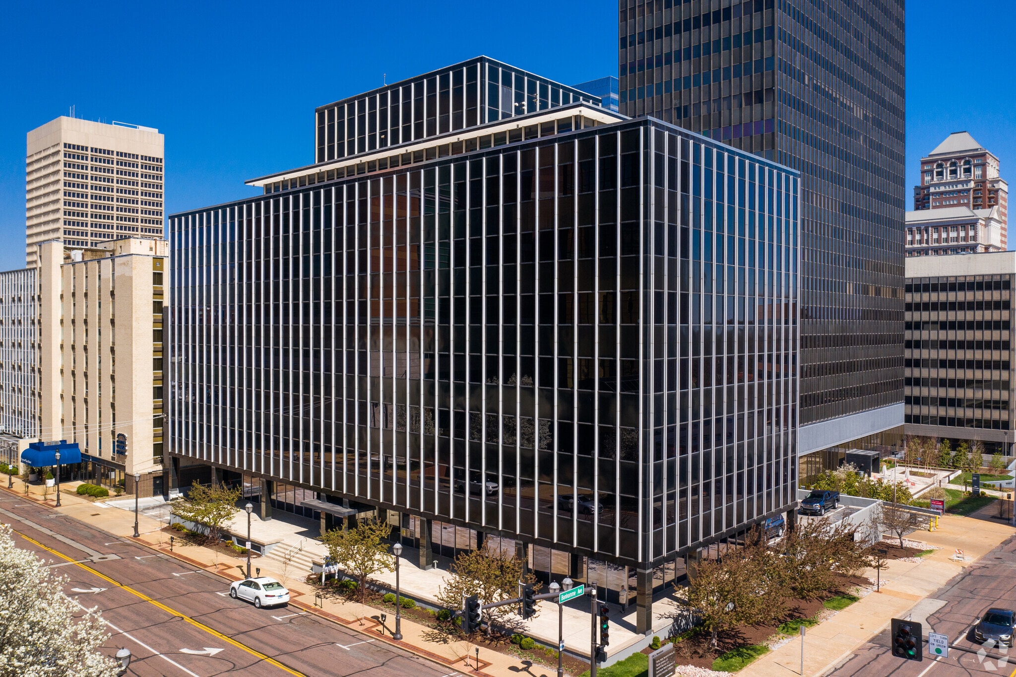 130 S Bemiston Ave, Clayton, MO for lease Primary Photo- Image 1 of 6