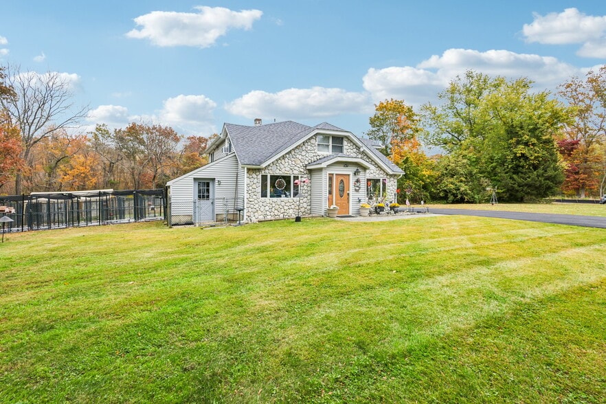 170 S Hope Chapel Rd, Jackson, NJ for sale - Building Photo - Image 2 of 79