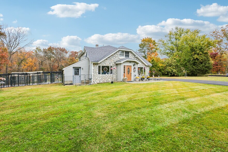 170 S Hope Chapel Rd, Jackson, NJ à vendre - Photo du bâtiment - Image 2 de 79