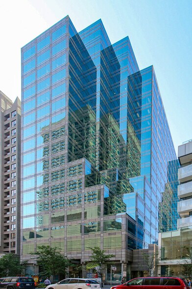 33 Bloor St E, Toronto, ON à louer - Photo du bâtiment - Image 1 de 18