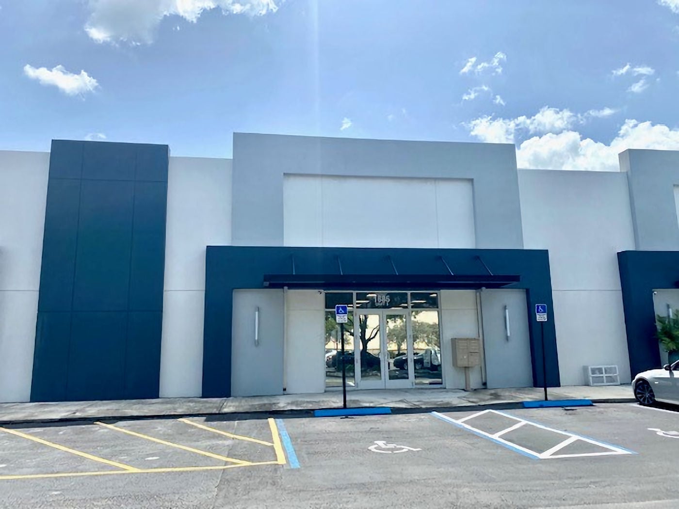 1685 S State Road 7, Hollywood, FL for lease Building Photo- Image 1 of 9