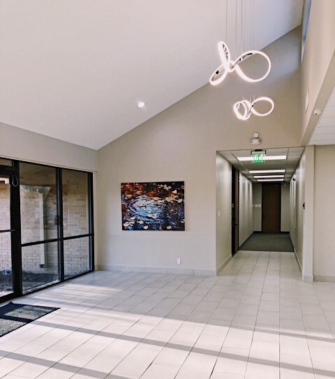 1550 Norwood Dr, Hurst, TX à louer - Photo intérieure - Image 3 de 13