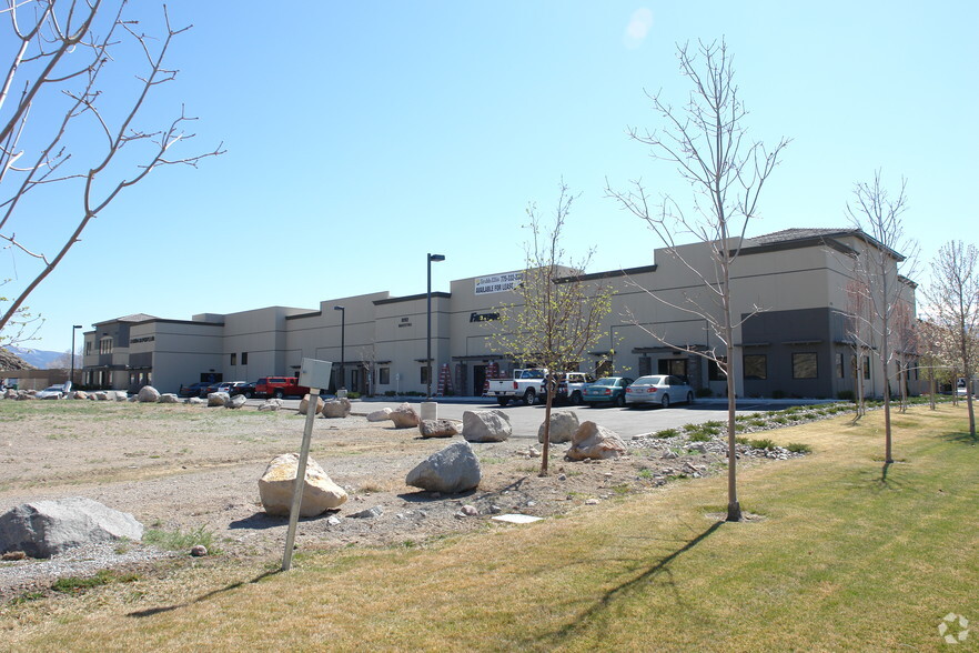 892 Maestro Dr, Reno, NV for sale - Primary Photo - Image 1 of 6