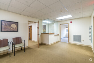 1235 Penn Ave, Wyomissing, PA for lease Interior Photo- Image 2 of 3