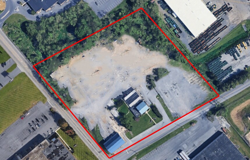 4590 Industrial Park Rd, Camp Hill, PA for lease - Building Photo - Image 2 of 10