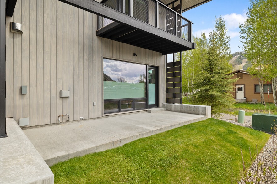 424 Hidden Hollow Drive, Jackson, WY à vendre - Photo du bâtiment - Image 3 de 68