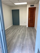 6991-6995 NW 82nd Ave, Miami, FL for lease Interior Photo- Image 2 of 10