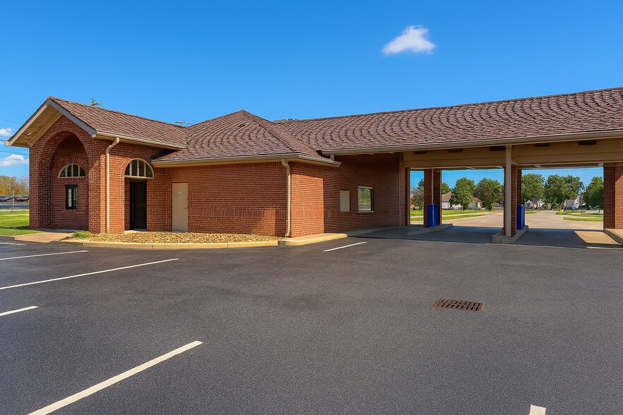 1066 Hebron Rd, Heath, OH for lease - Primary Photo - Image 1 of 6