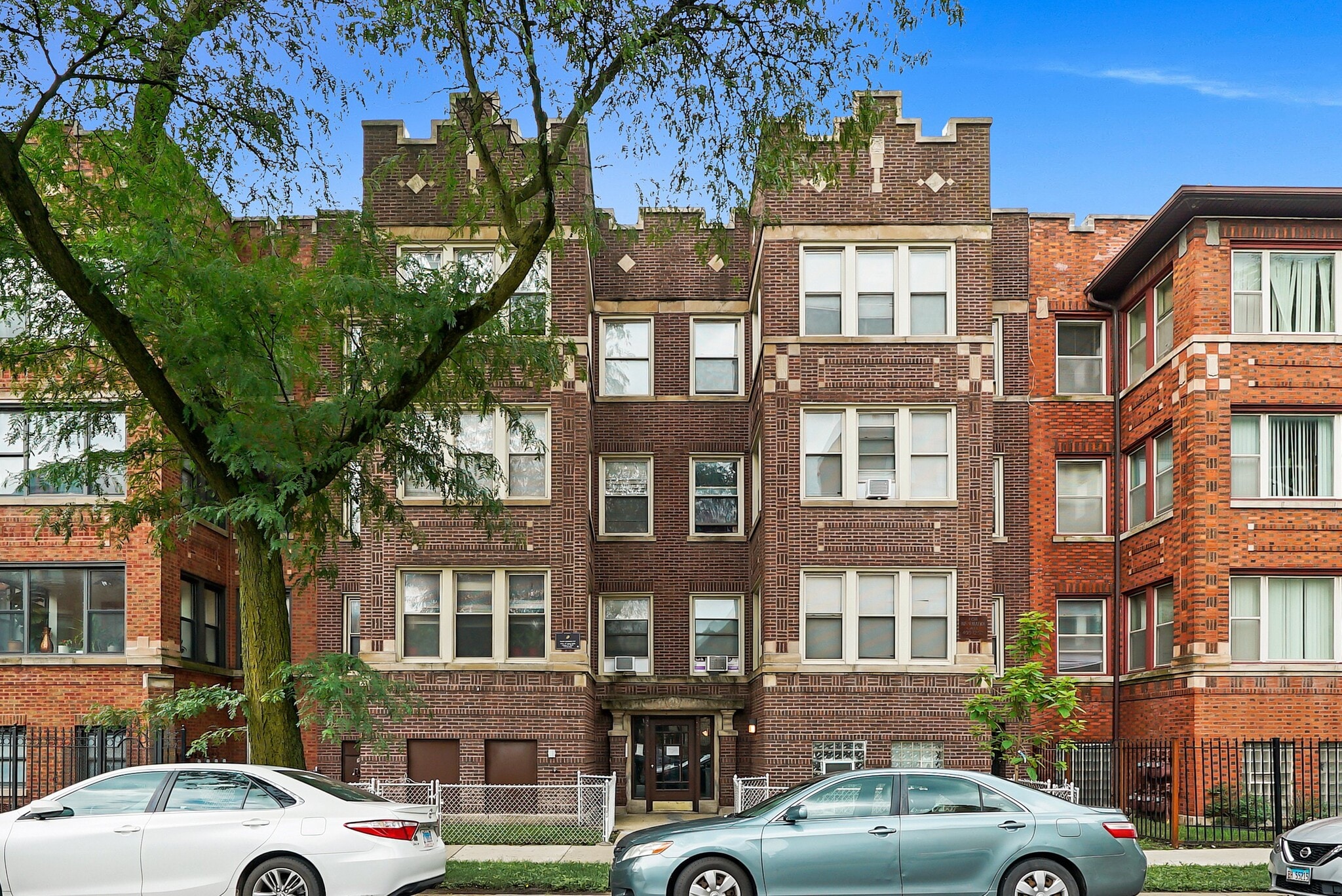 7220 S Yates Blvd, Chicago, IL for sale Primary Photo- Image 1 of 15