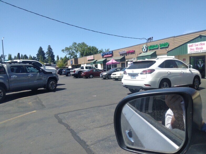 1011 SE Walnut St, Hillsboro, OR à louer - Photo du bâtiment - Image 2 de 8