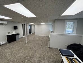 195 Hanover St, Hanover, MA à louer Photo intérieure- Image 1 de 1