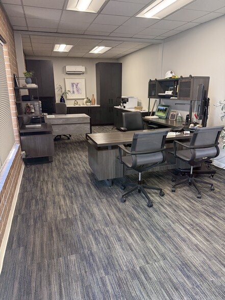 301 W 24th St, Charlotte, NC for lease - Interior Photo - Image 2 of 29