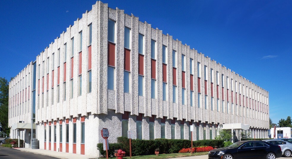 26711 Woodward Ave, Huntington Woods, MI for lease - Building Photo - Image 2 of 4