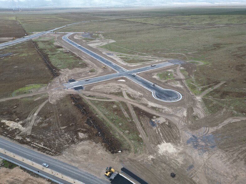 6000 N. Eagle Mountain Blvd., Eagle Mountain, UT à vendre - Photo du bâtiment - Image 3 de 4