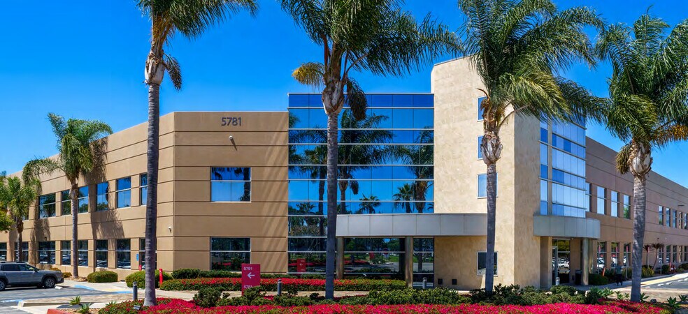 5781 Van Allen Way, Carlsbad, CA à louer - Photo du bâtiment - Image 2 de 7