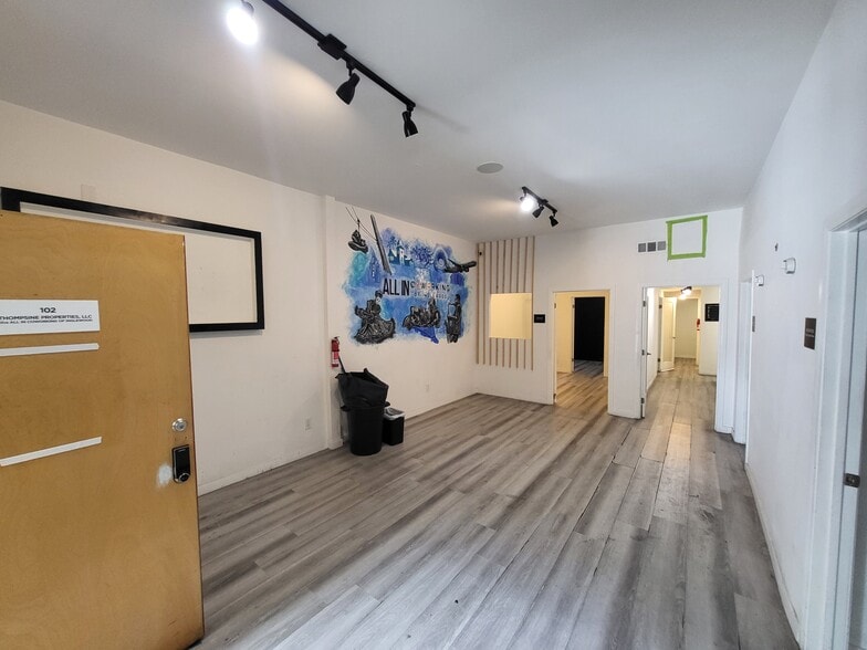11011 Crenshaw Blvd, Inglewood, CA for lease - Interior Photo - Image 3 of 8