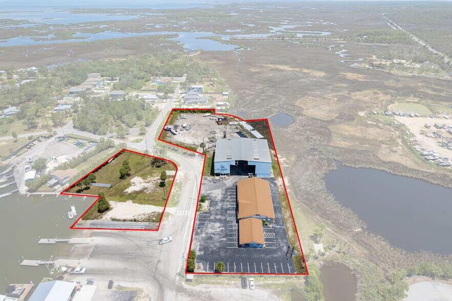 5000 Calienta St, Hernando Beach, FL à vendre - Photo du bâtiment - Image 2 de 58