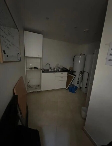 Retail in Paris for sale - Interior Photo - Image 3 of 4