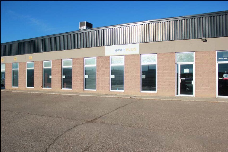 906 16 St SW, Medicine Hat, AB à vendre Photo principale- Image 1 de 1