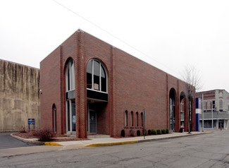 Plus de détails pour 202 N Harrison St, Alexandria, IN - Bureau à vendre