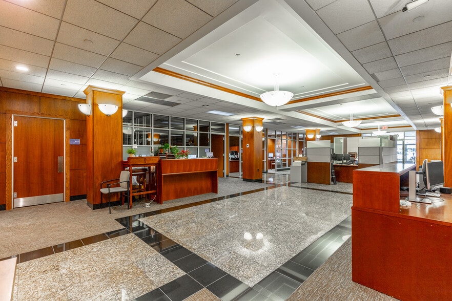 811 Broad St, Chattanooga, TN for lease - Interior Photo - Image 2 of 19