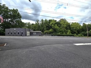 140 Gravel Pike, Green Lane, PA for lease Interior Photo- Image 1 of 10