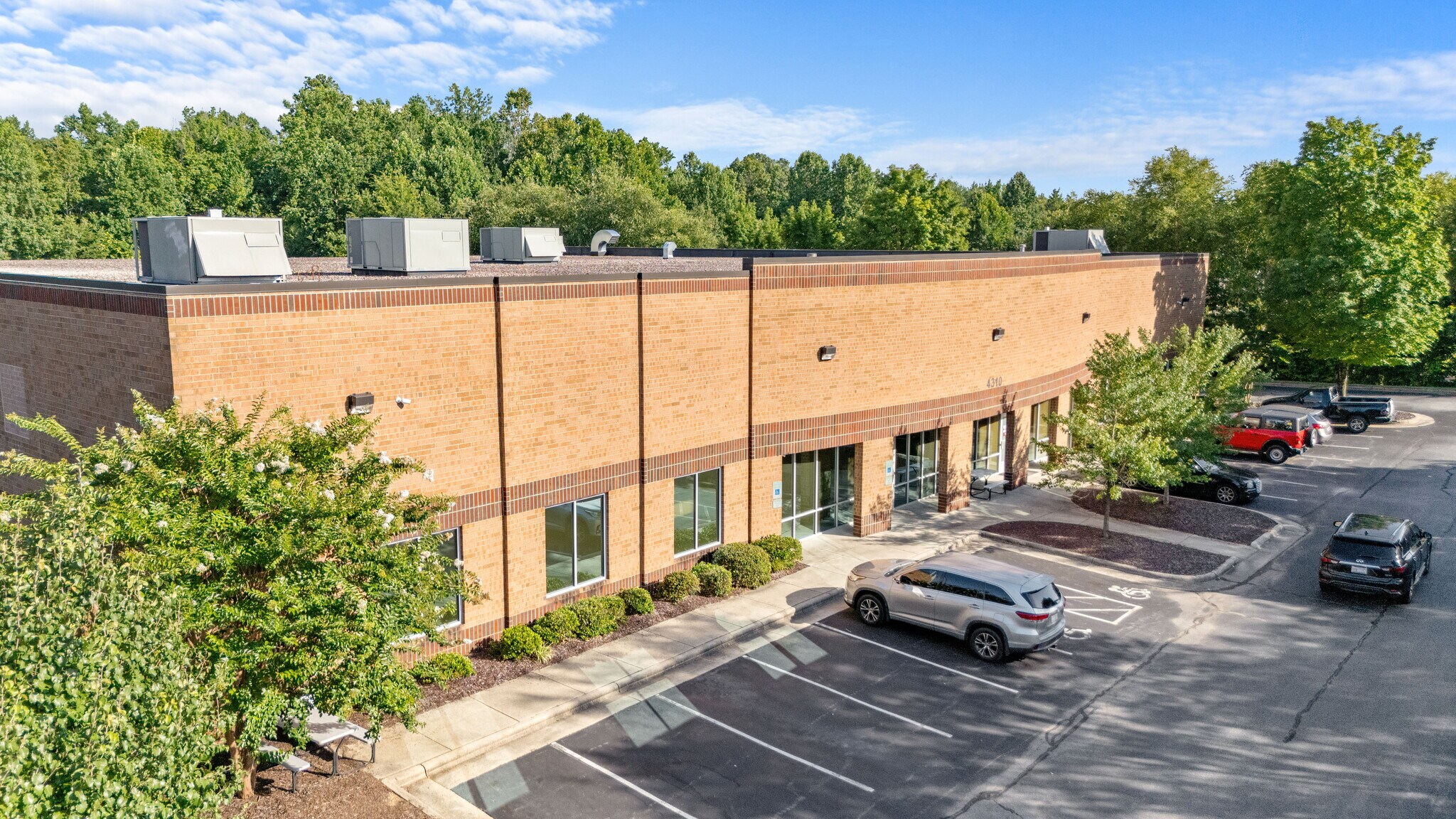 4310 Waterleaf Ct, Greensboro, NC for sale Primary Photo- Image 1 of 7