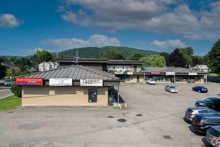 1001 Union Center Maine Hwy, Endicott, NY à vendre - Photo principale - Image 1 de 1