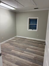 77 State Rd, Dartmouth, MA for lease Interior Photo- Image 2 of 11