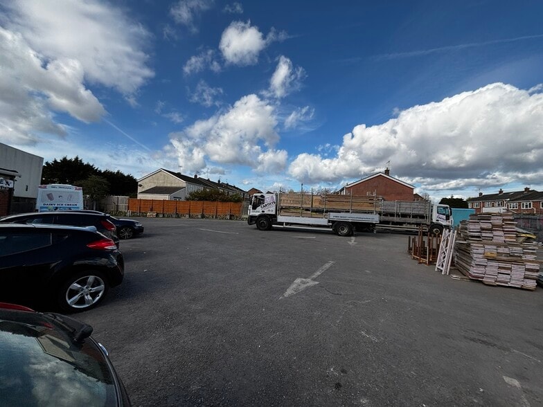 11 Cater Rd, Bristol for lease - Building Photo - Image 3 of 6