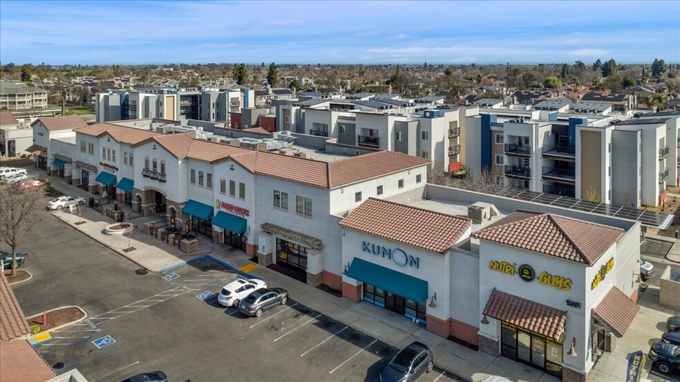 2601 N 11th Ave, Hanford, CA for lease - Building Photo - Image 2 of 13