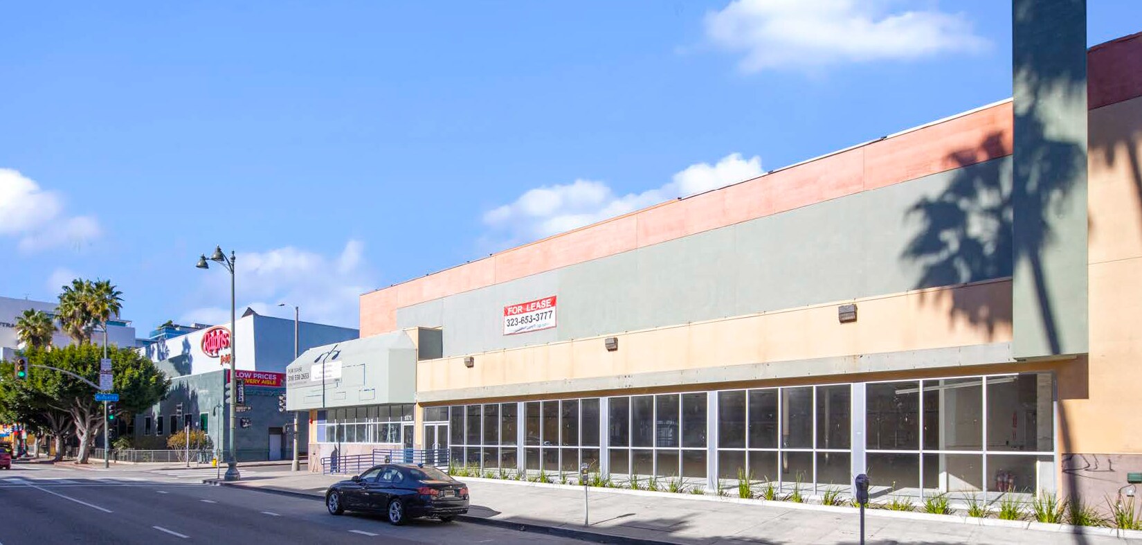 5575 Wilshire Blvd, Los Angeles, CA for lease Building Photo- Image 1 of 10