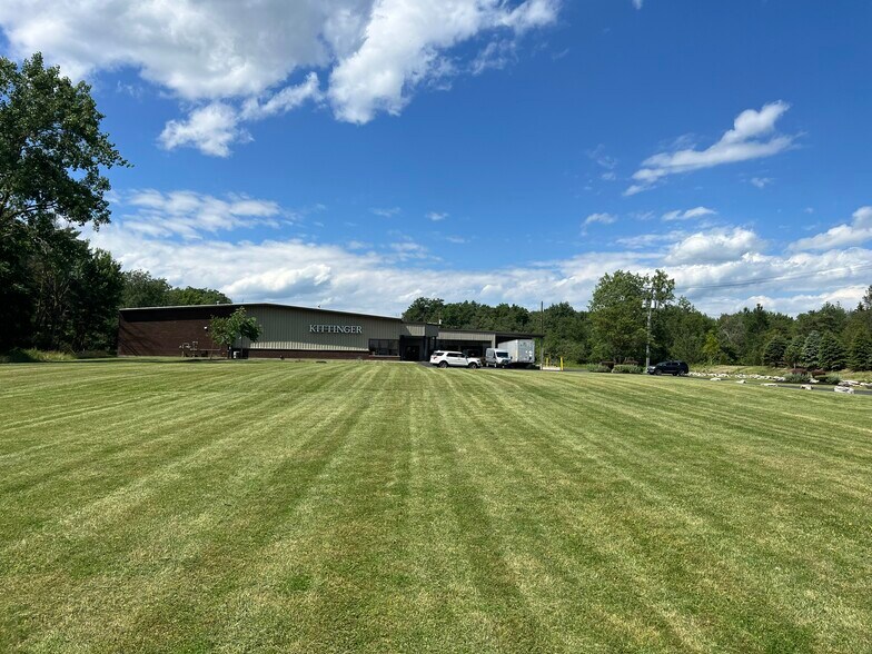 4675 Transit Rd, Williamsville, NY à vendre - Photo du bâtiment - Image 1 de 11