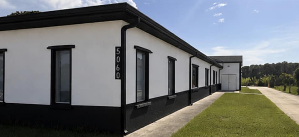 5060 Industry Dr, Melbourne, FL for lease - Building Photo - Image 2 of 18