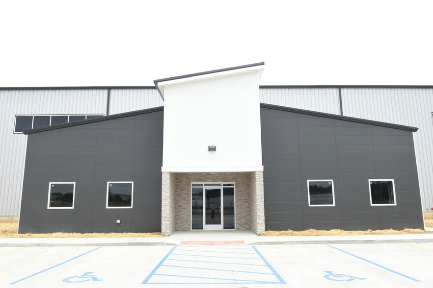 265 Commerce Dr, South Point, OH à louer - Photo du bâtiment - Image 3 de 21