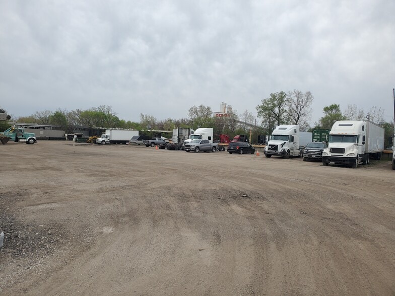 5250 W Plattner Dr, Alsip, IL à louer - Photo du bâtiment - Image 3 de 31