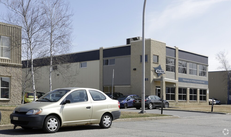 261 Rue Brossard, Delson, QC à vendre - Photo du bâtiment - Image 2 de 2