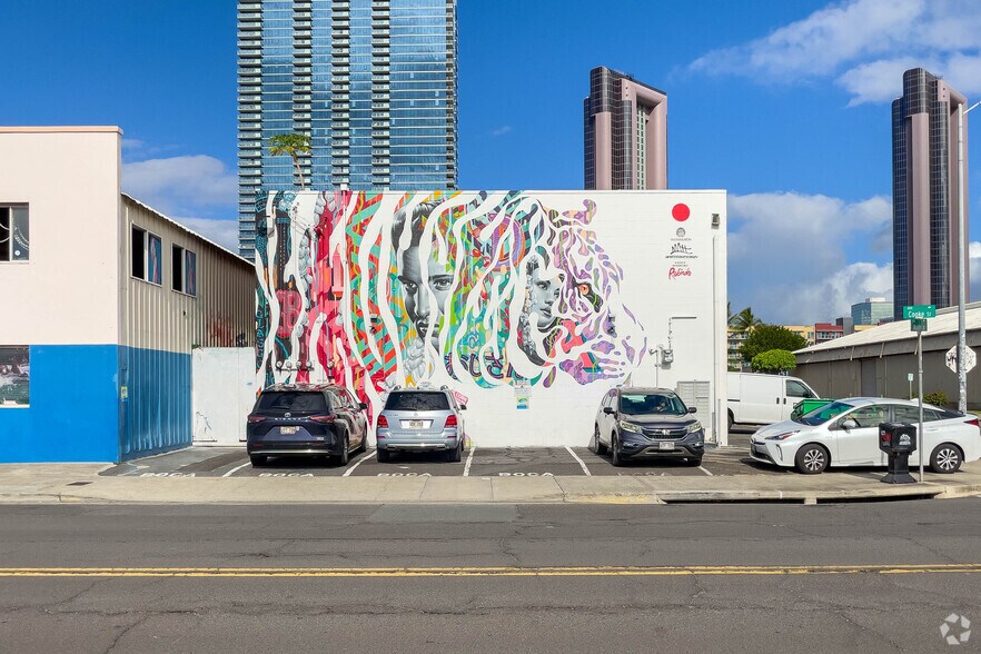 721-733 Auahi St, Honolulu, HI à louer - Photo du bâtiment - Image 3 de 4