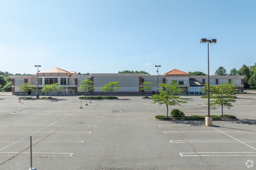 341 Plymouth St, Halifax, MA for lease - Building Photo - Image 2 of 5