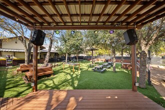 116 Edward Gary St, San Marcos, TX for lease Building Photo- Image 2 of 18